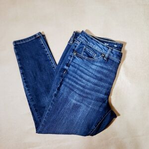 Women's Dark Wash Skinny Jean